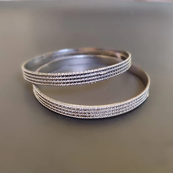 Slick Traditional Katai Stone Shinning Bangles 0