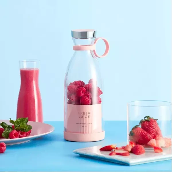 Rechargeable Bottle Shape Mini Juicer 2