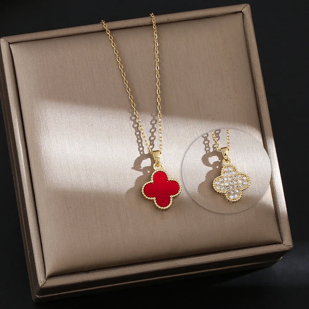 Clover Pendant Clavicle Necklace 1