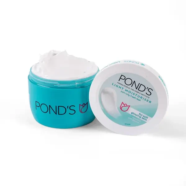 Buy Pond’s Cream Light Moisturizer Non-Oily Fresh Feel-100ml