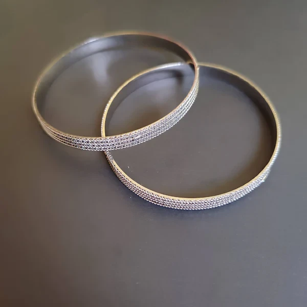 Slick Traditional Katai Stone Shinning Bangles