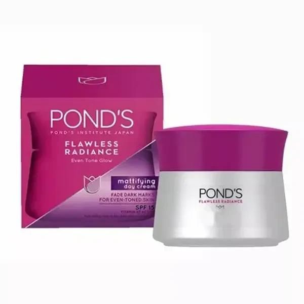 Buy Pond’s Day Cream Flawless Radiance Mattifying SPF15 (50g)