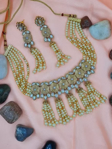 Zinc Gold-Plated White Jewellery Set