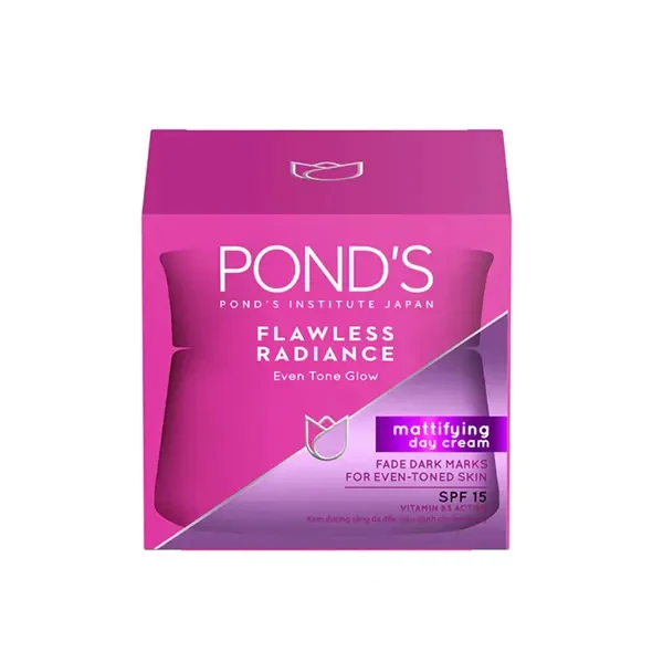 Buy Pond’s Day Cream Flawless Radiance Mattifying SPF15 (50g) 0
