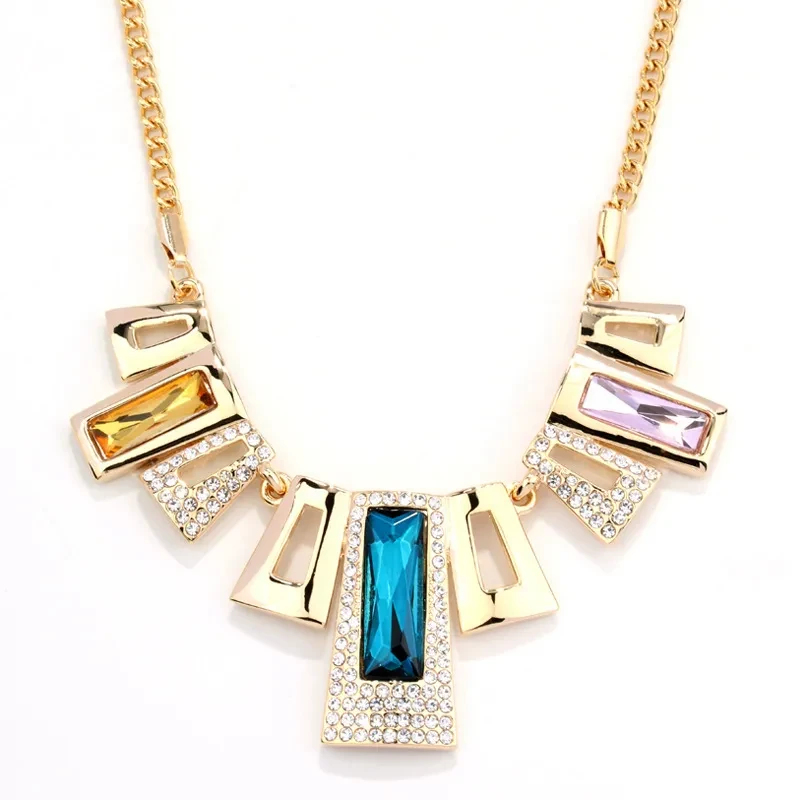 Geometric Clavicle Necklace With Crystal 3