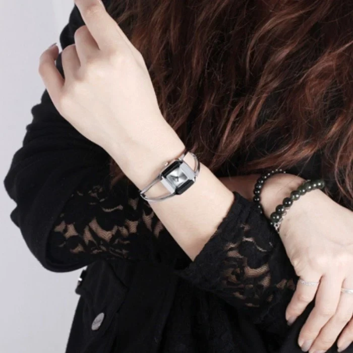 Kimio Hollow Silver Square Dial Ladies Watch 2