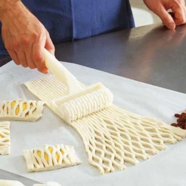 Plastic Roller Cutter 0