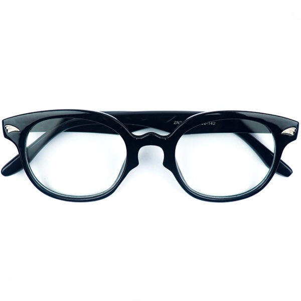Evie Black Eyeglass 2