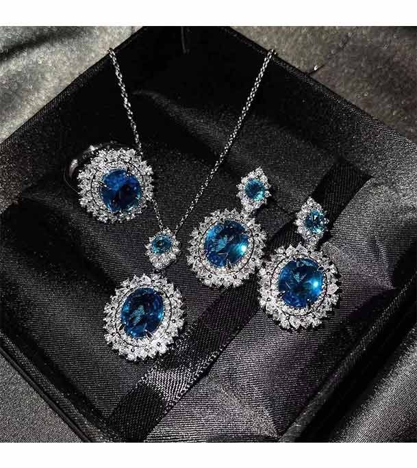 Shiny Stonable Necklace With Earrings and Finger Ring 0