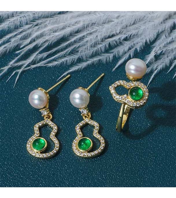 Green Crystal Gold Plated Pendant With Ring and Earrings 2